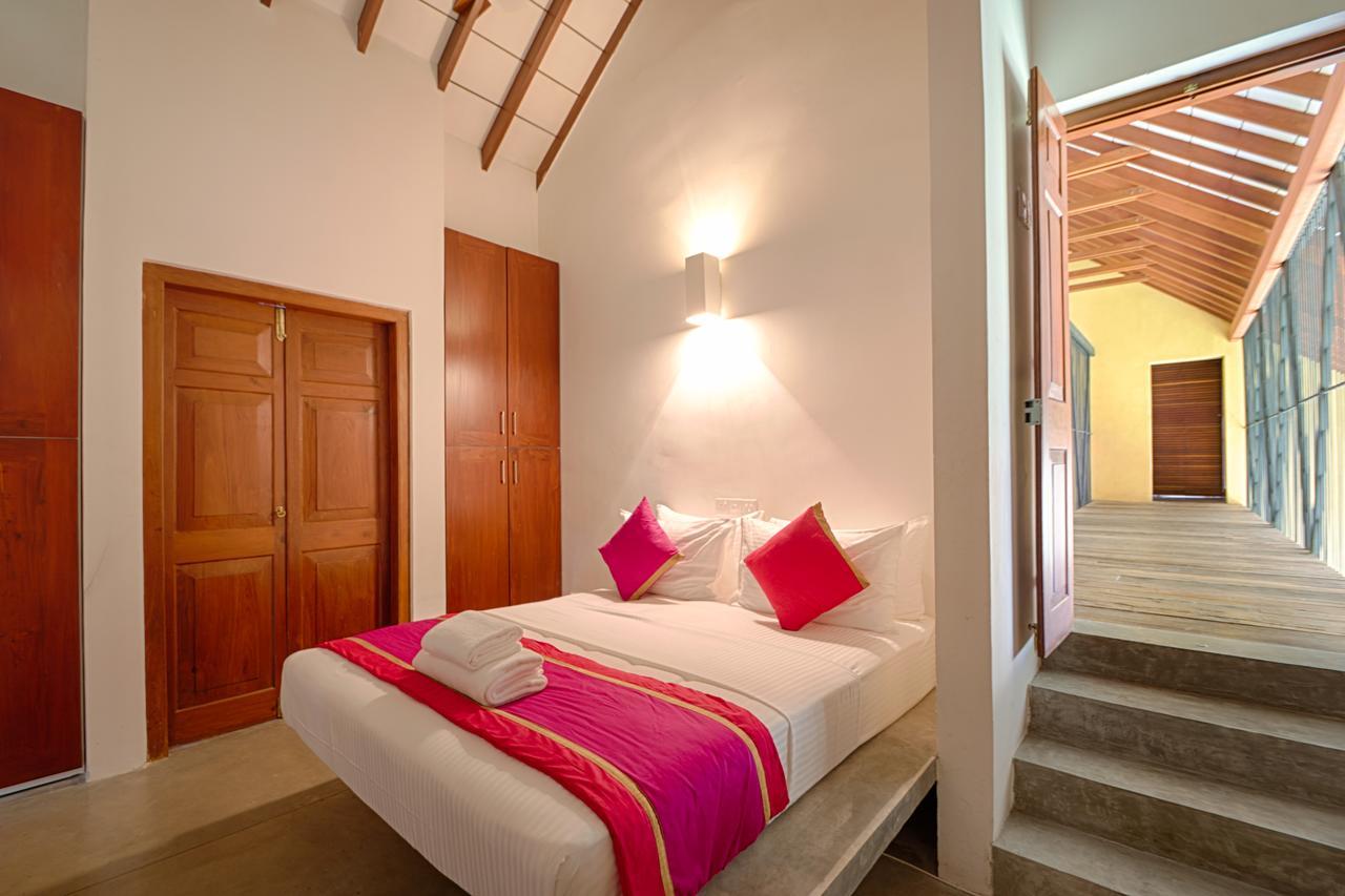 Bed and Breakfast Om Shambhala Colombo Exterior foto