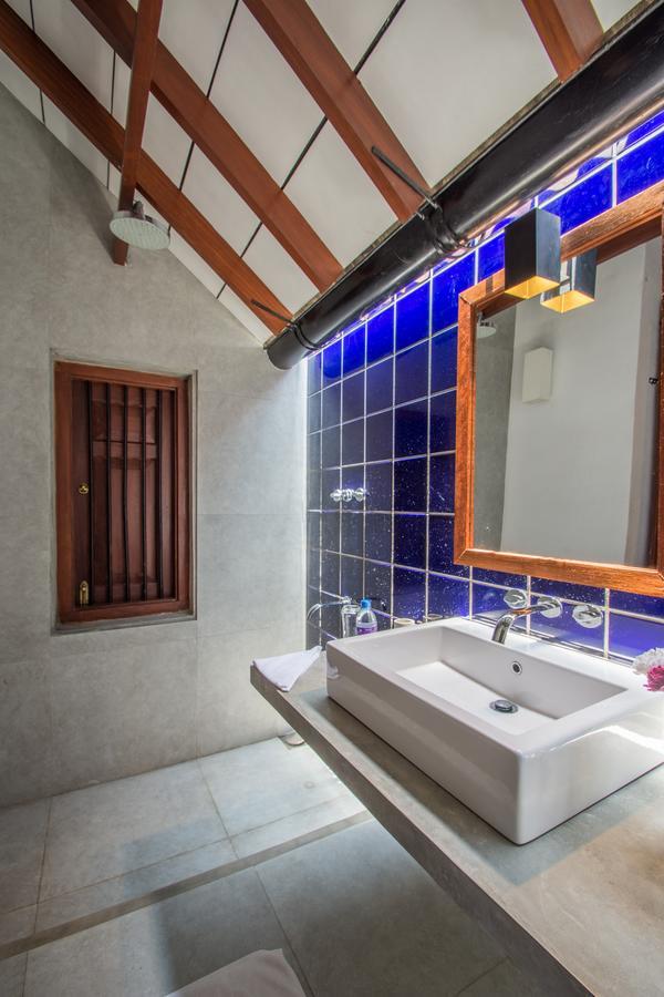 Bed and Breakfast Om Shambhala Colombo Exterior foto
