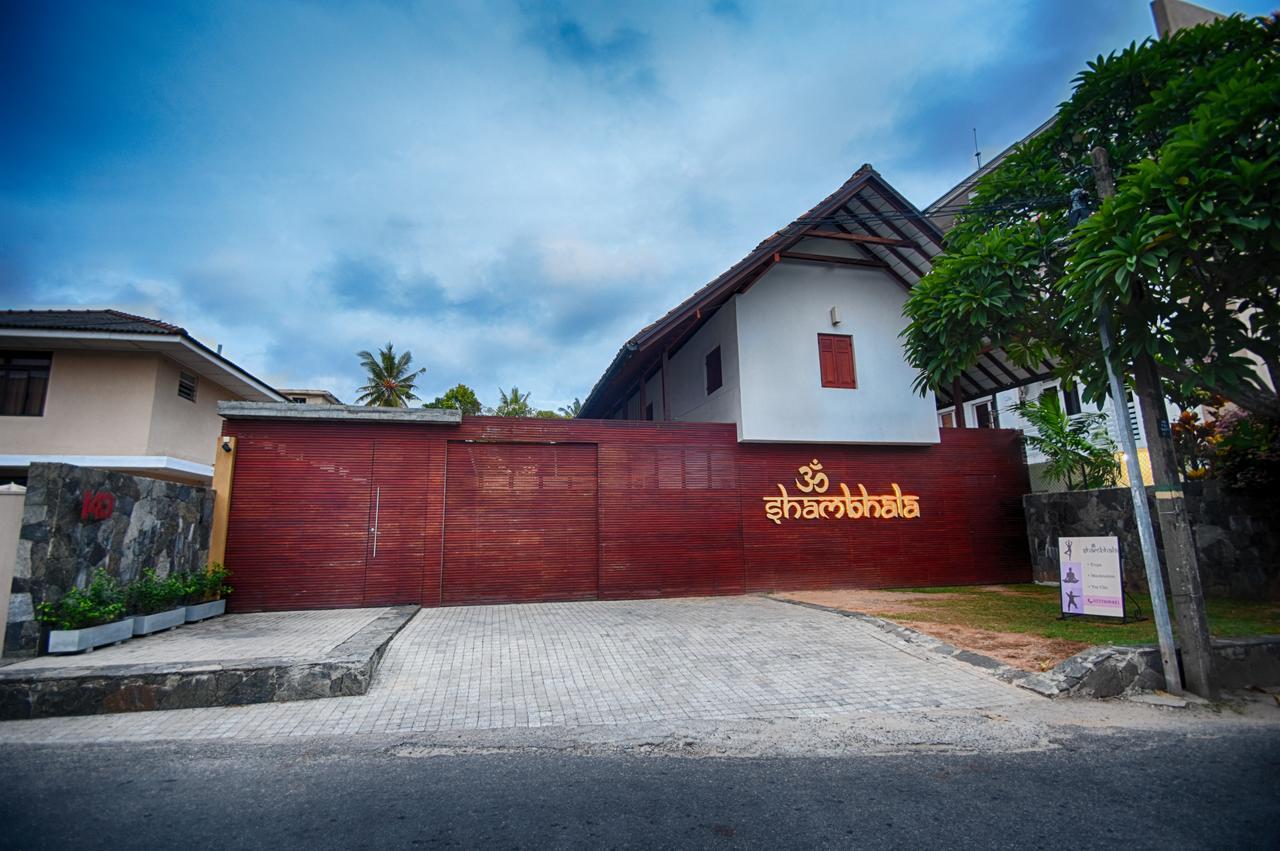 Bed and Breakfast Om Shambhala Colombo Exterior foto